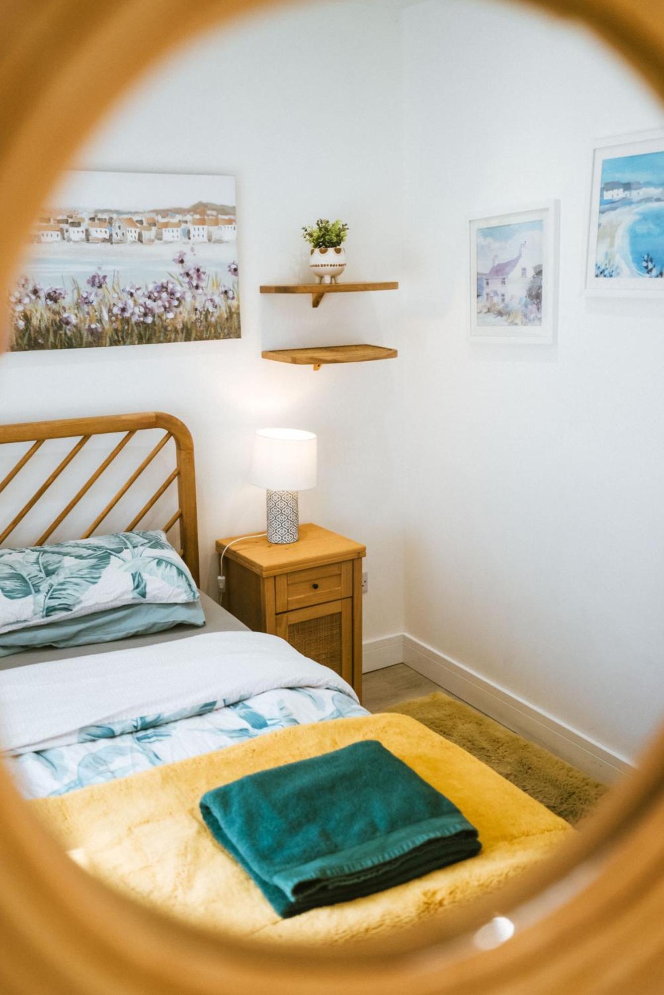 Breathtaking High Street Townhouse With Stunning Sea Views At 'The Old Fishermans Townhouse' Falmouth Extérieur photo